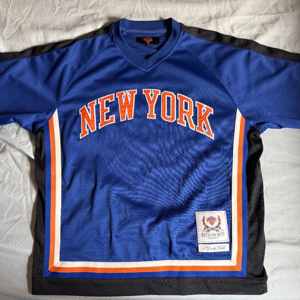 Kith x New York Knicks Leon Shirt Medium
